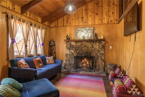 $309,900 | 620 West Aeroplane Boulevard, Big Bear City, CA 92314