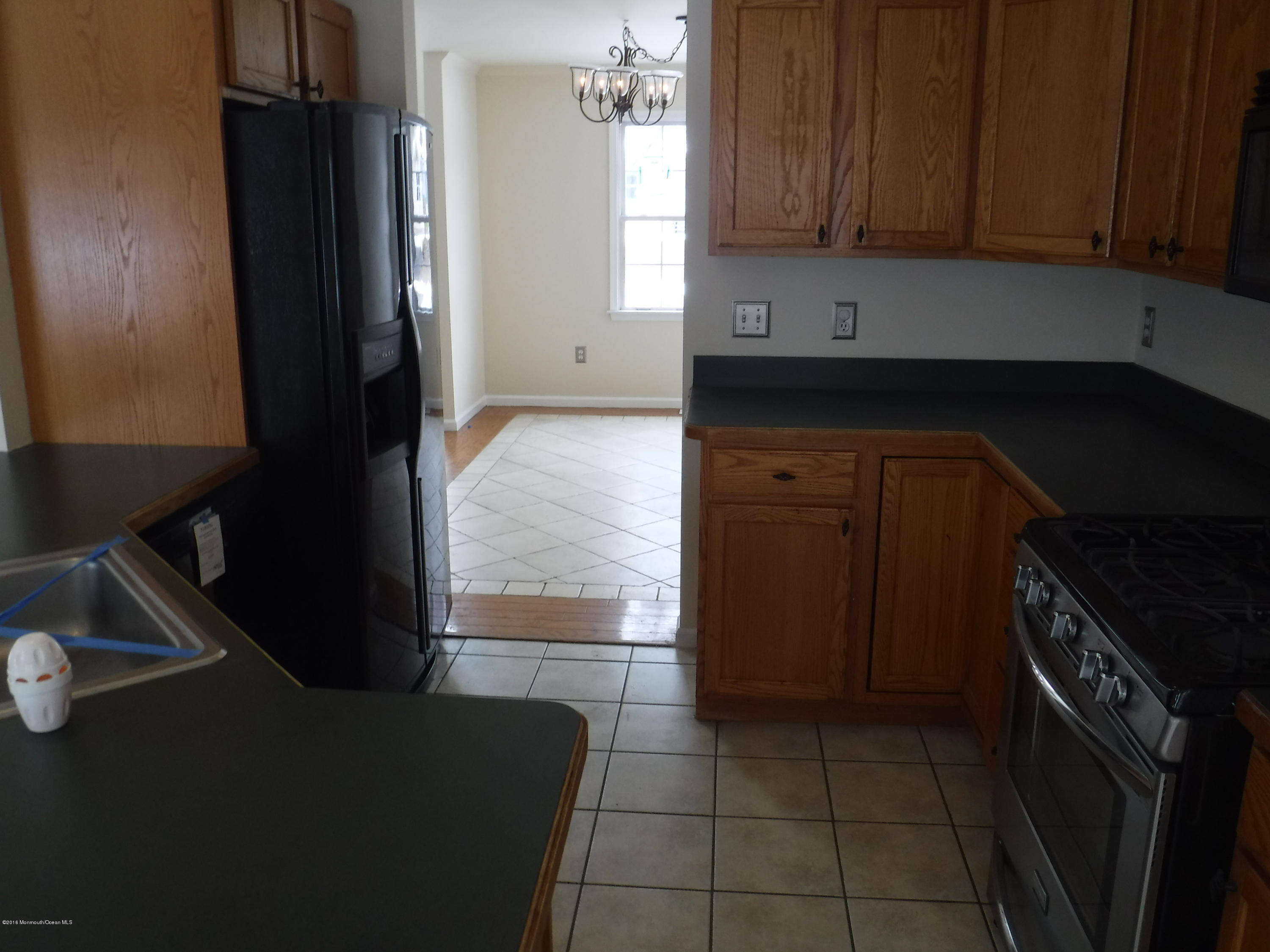 224 Spray Road Manahawkin, NJ 08050 - Photo 9 of 26 Kitchen