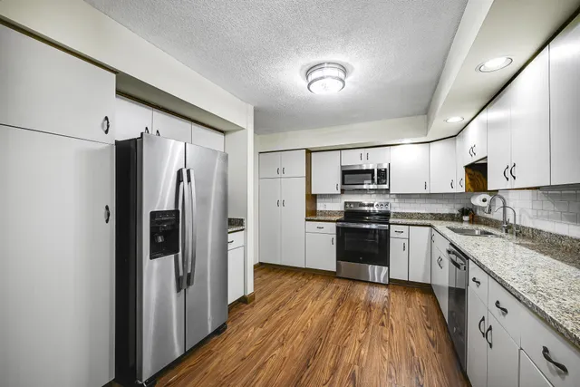 $370,000 | 1705 Archer Court, Plymouth, MN 55447