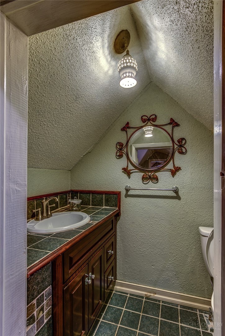 392 Old Danner Road Vilas, NC 28692 - Photo 15 of 23