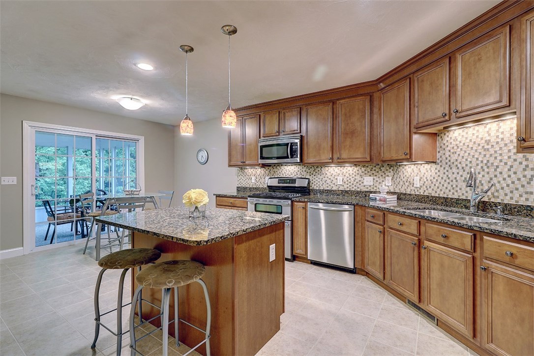 143 W Road Cumberland, RI 02864 - Photo 15 of 40