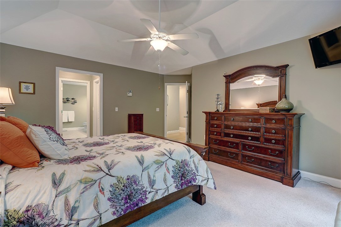 143 W Road Cumberland, RI 02864 - Photo 23 of 40
