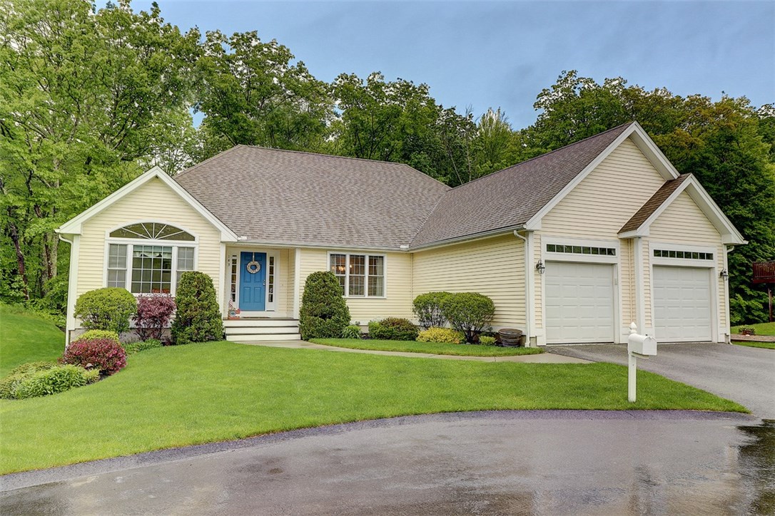 143 W Road Cumberland, RI 02864 - Photo 4 of 40