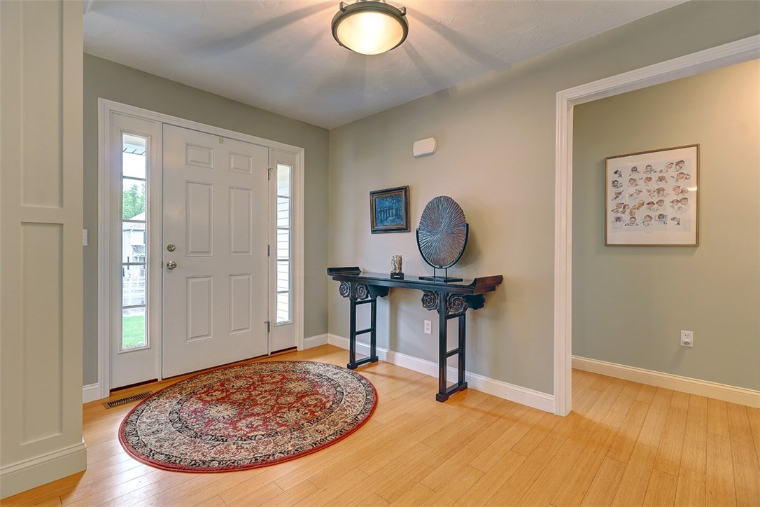 143 W Road Cumberland, RI 02864 - Photo 5 of 40