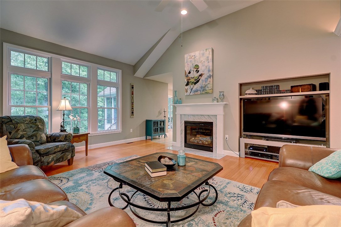 143 W Road Cumberland, RI 02864 - Photo 7 of 40