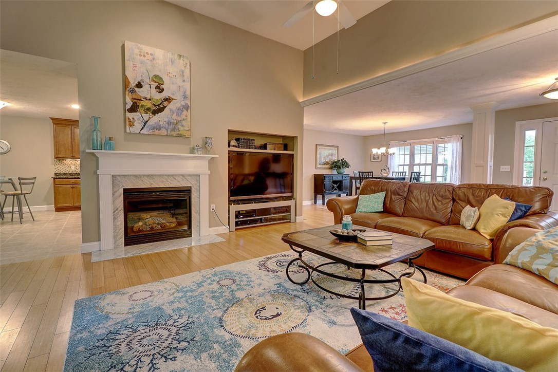 143 W Road Cumberland, RI 02864 - Photo 10 of 40