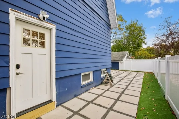 $6,000 | 195 Harrison Avenue, Montclair, NJ 07042