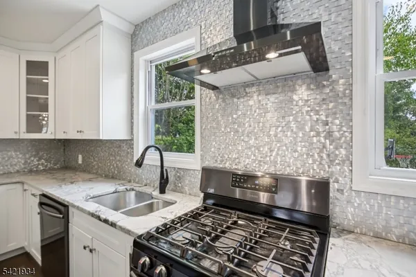 $6,000 | 195 Harrison Avenue, Montclair, NJ 07042