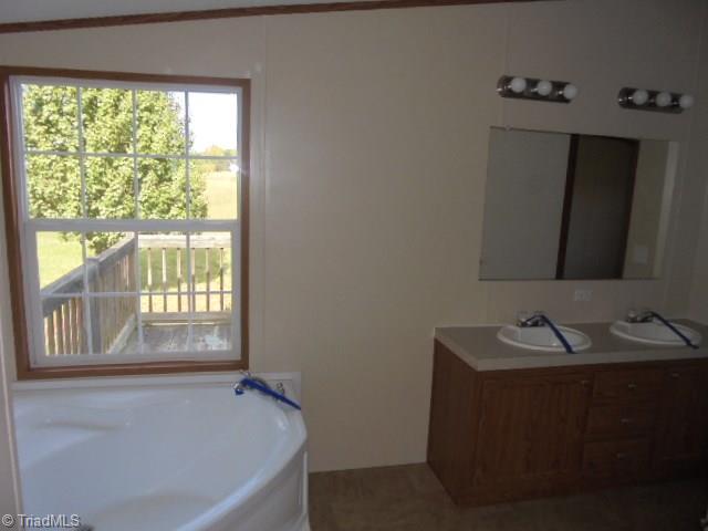 1082 Jack Pointer Road Semora, NC 27343 - Photo 8 of 16 Gallery Image 8