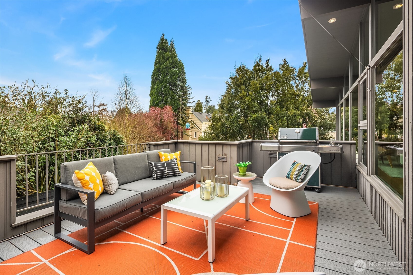 3055 44th Avenue West Seattle, WA 98199 - Photo 18 of 33