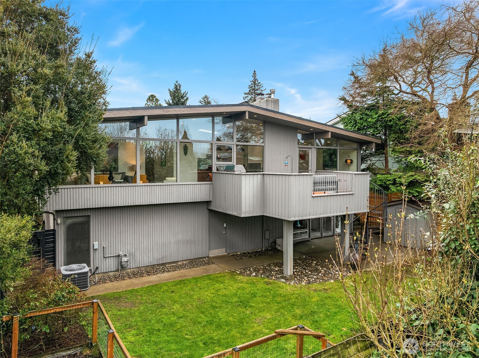 3055 44th Avenue West Seattle, WA 98199 - Photo 32 of 33