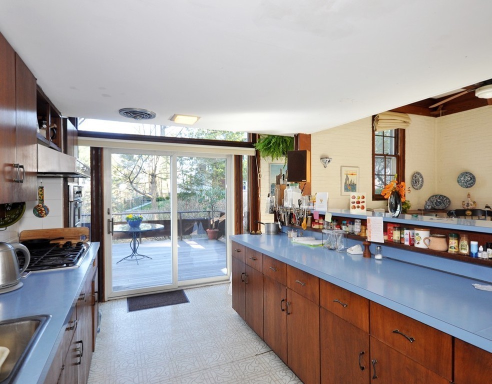 349 Nashawtuc Road Concord, MA 01742 - Photo 9 of 24 Gallery Image 9