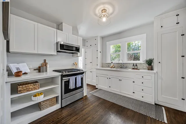 $1,090,000 | 2230 Sacramento Street, Berkeley, CA 94702