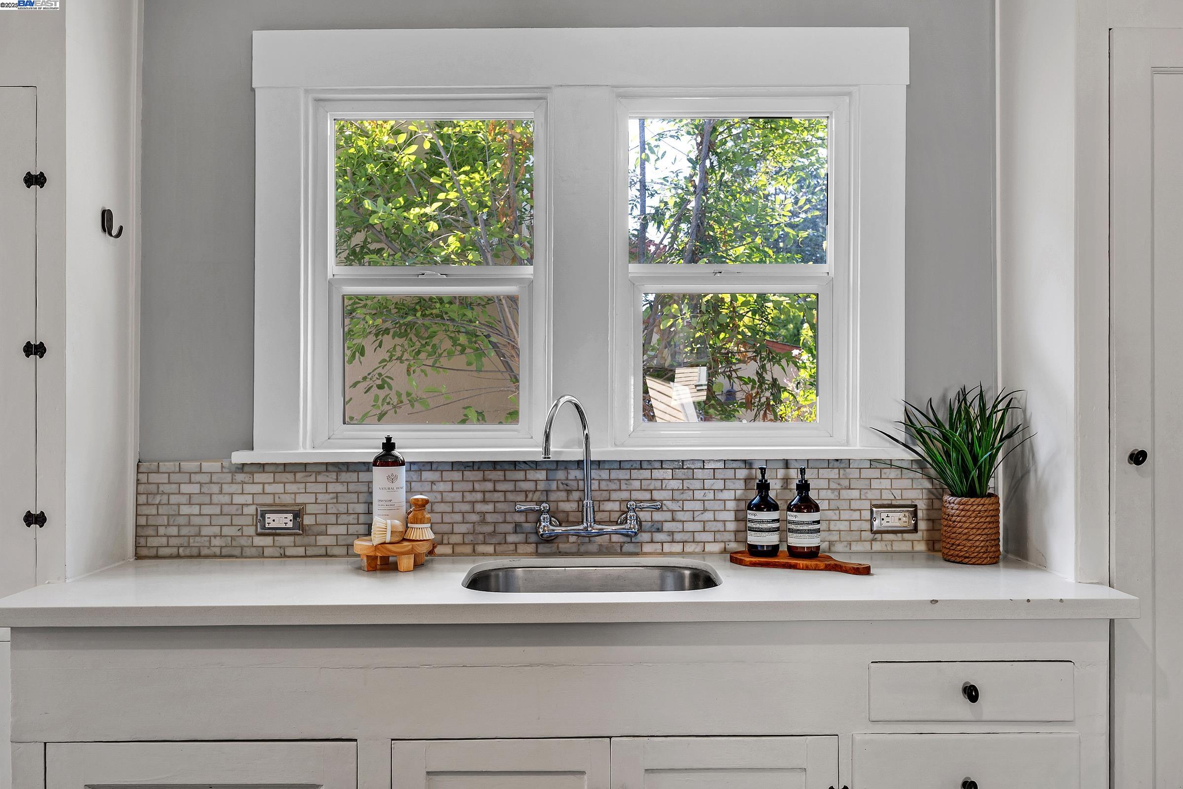 2230 Sacramento Street Berkeley, CA 94702 - Photo 18 of 31