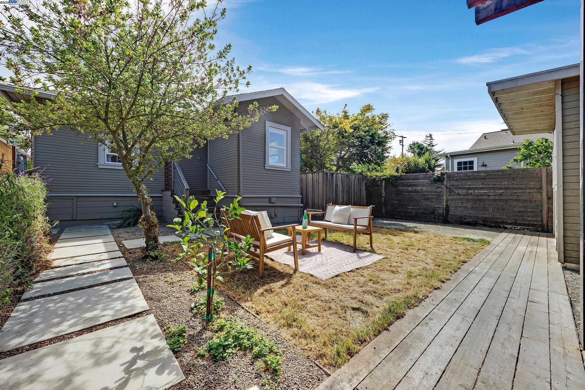 2230 Sacramento Street Berkeley, CA 94702 - Photo 24 of 31