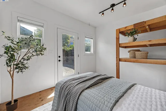 $1,090,000 | 2230 Sacramento Street, Berkeley, CA 94702