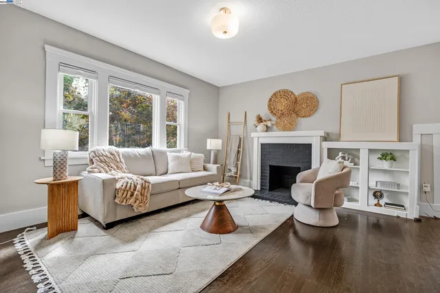 $1,090,000 | 2230 Sacramento Street, Berkeley, CA 94702