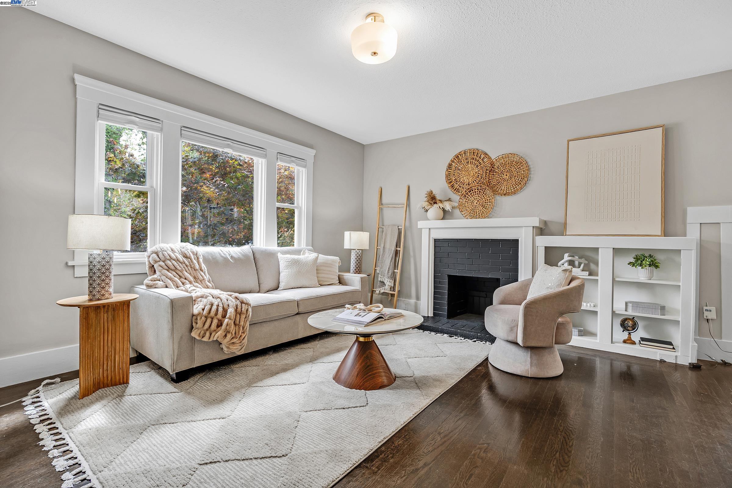 2230 Sacramento Street Berkeley, CA 94702 - Photo 4 of 31