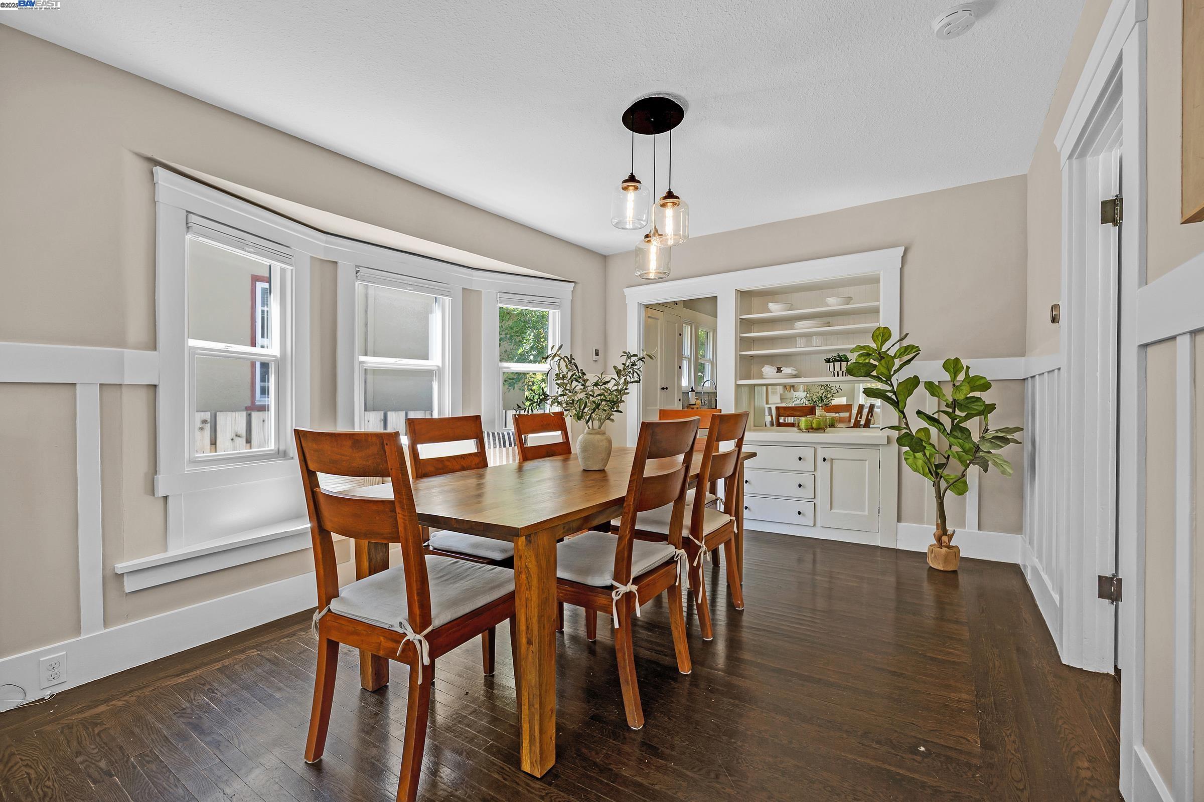 2230 Sacramento Street Berkeley, CA 94702 - Photo 7 of 31