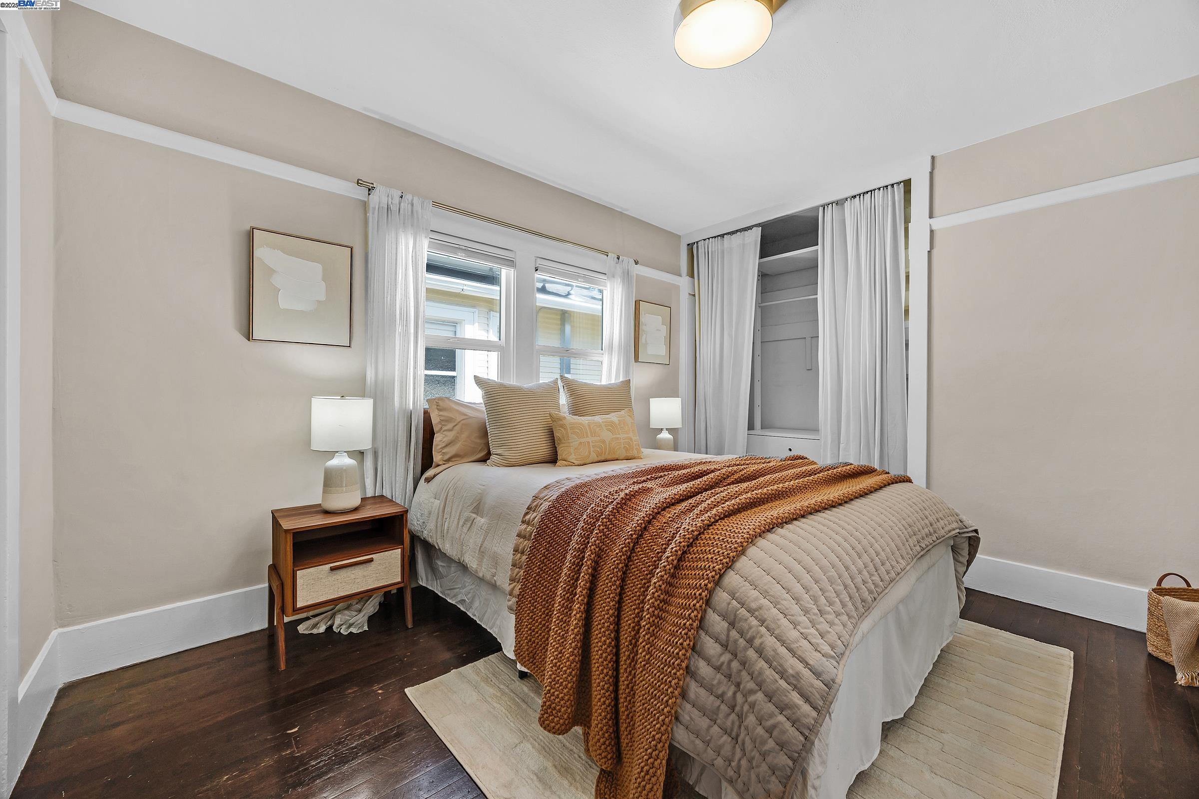 2230 Sacramento Street Berkeley, CA 94702 - Photo 9 of 31