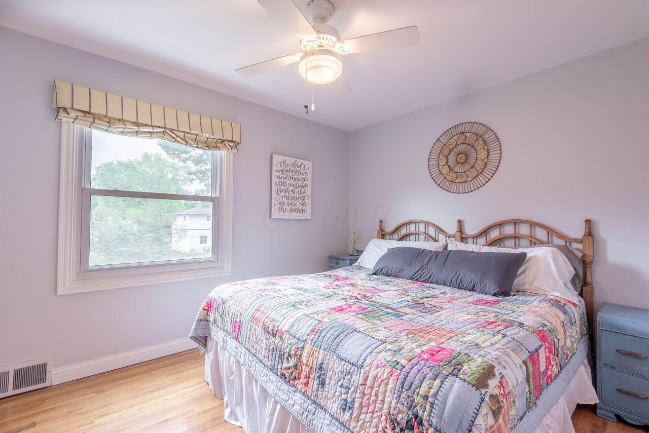1283 Castleton Road North Columbus, OH 43220 - Photo 20 of 43 1283 Castleton Rd N-22