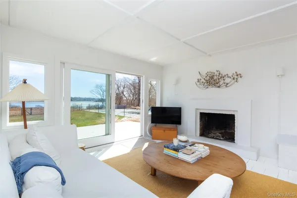 $2,999,000 | 13 Tarkettle Road, Shelter Island, NY 11964