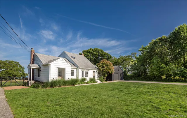 $3,175,000 | 13 Tarkettle Road, Shelter Island, NY 11964