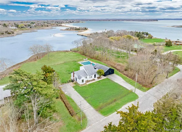 $2,999,000 | 13 Tarkettle Road, Shelter Island, NY 11964
