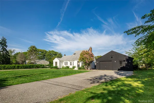 $2,999,000 | 13 Tarkettle Road, Shelter Island, NY 11964