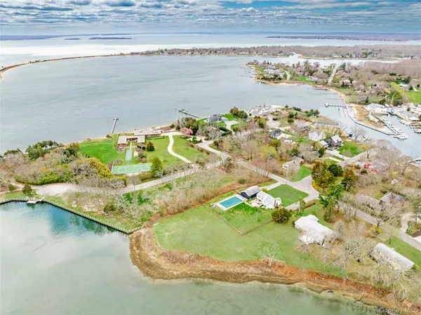 $2,999,000 | 13 Tarkettle Road, Shelter Island, NY 11964