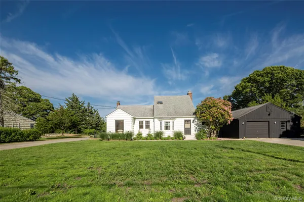 $2,999,000 | 13 Tarkettle Road, Shelter Island, NY 11964