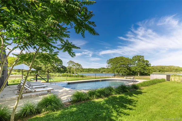 $2,999,000 | 13 Tarkettle Road, Shelter Island, NY 11964