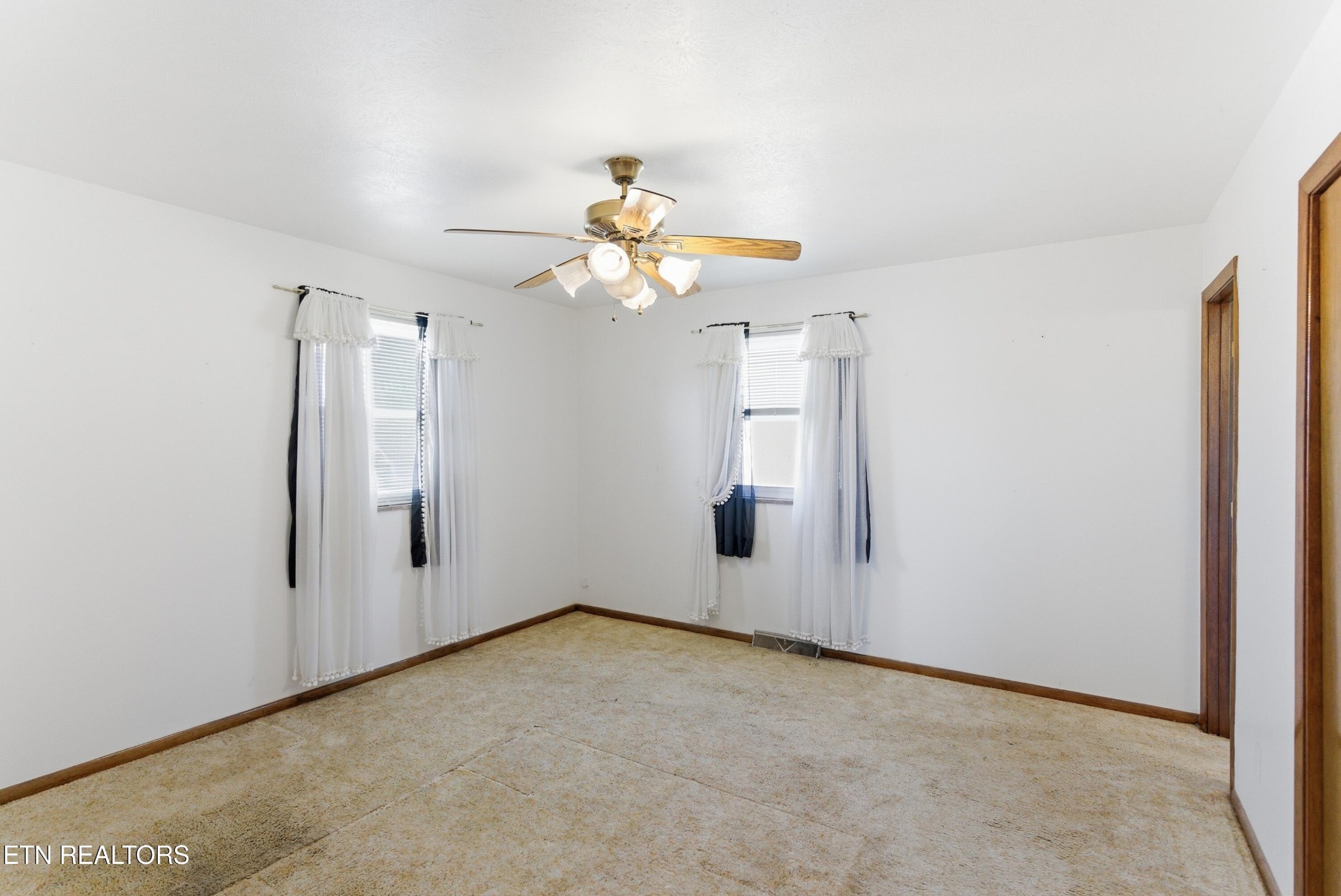 7336 Palmleaf Road Knoxville, TN 37918 - Photo 17 of 39 Gallery Image 17