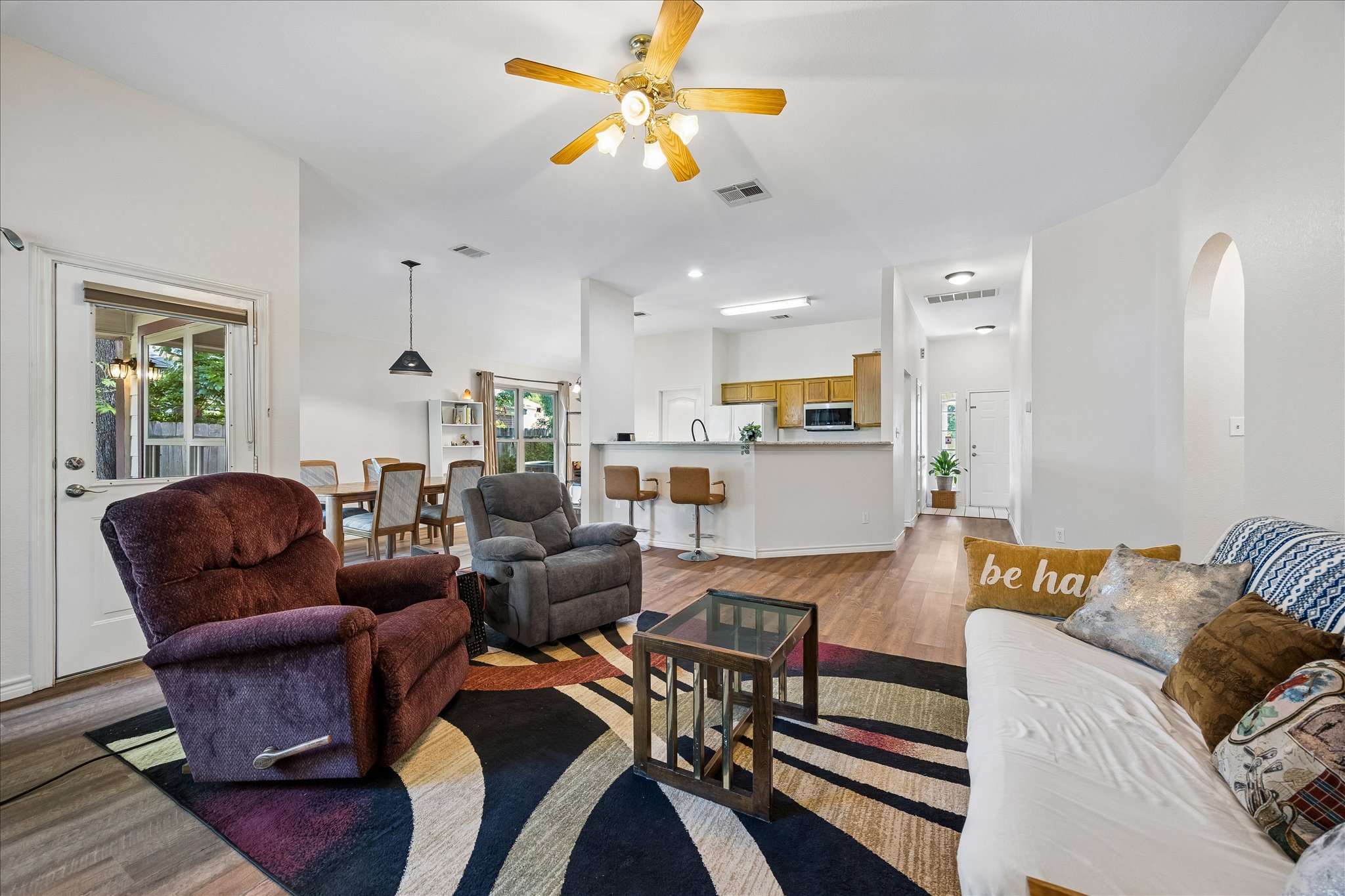 111 Finch Lane Georgetown, TX 78626 - Photo 10 of 31