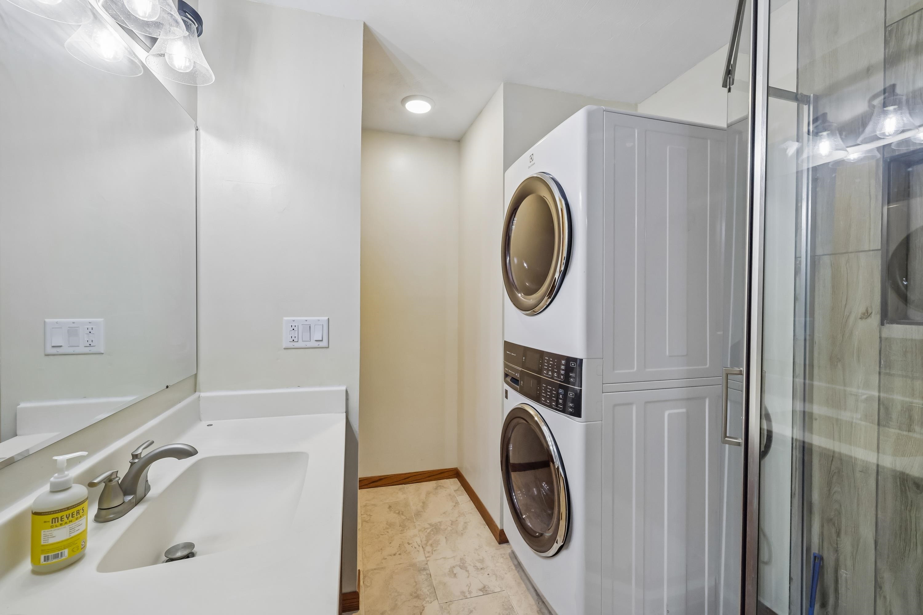 W1152 Fox Columbus, WI 53925 - Photo 22 of 68