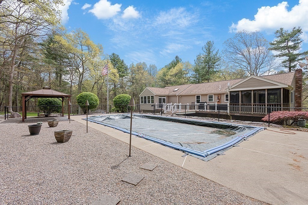 56 Leland Road Norfolk, MA 02056 - Photo 10 of 28 Gallery Image 10
