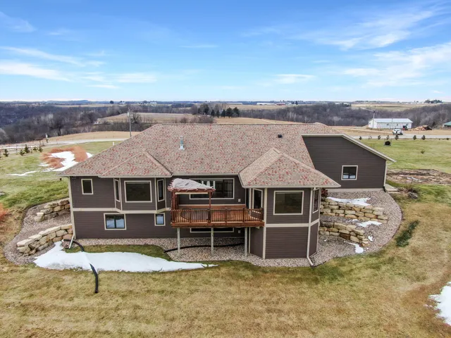 $669,000 | S3358 Hass Lane, Harmony, WI 54665