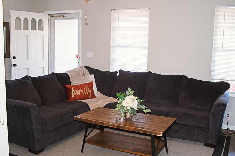 106 Whittaker Road Strawberry Plains, TN 37871 - Photo 3 of 14 Living Room