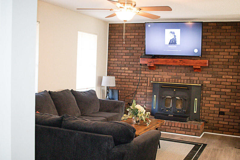 106 Whittaker Road Strawberry Plains, TN 37871 - Photo 4 of 14 Living Room