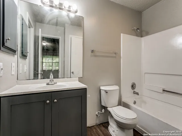 $480,000 | 7527 Oak Chase, San Antonio, TX 78239