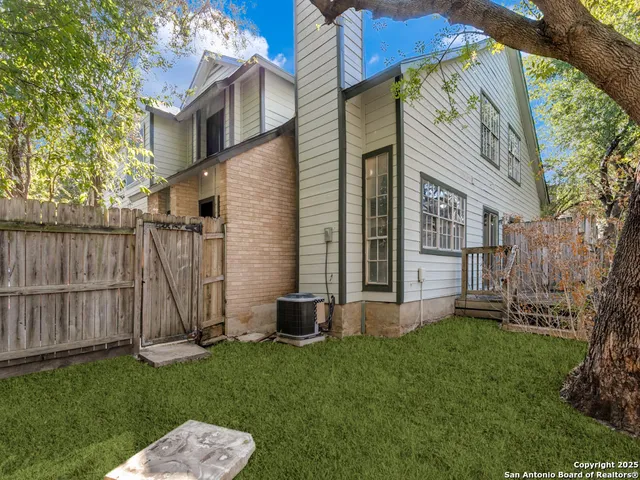 $480,000 | 7527 Oak Chase, San Antonio, TX 78239