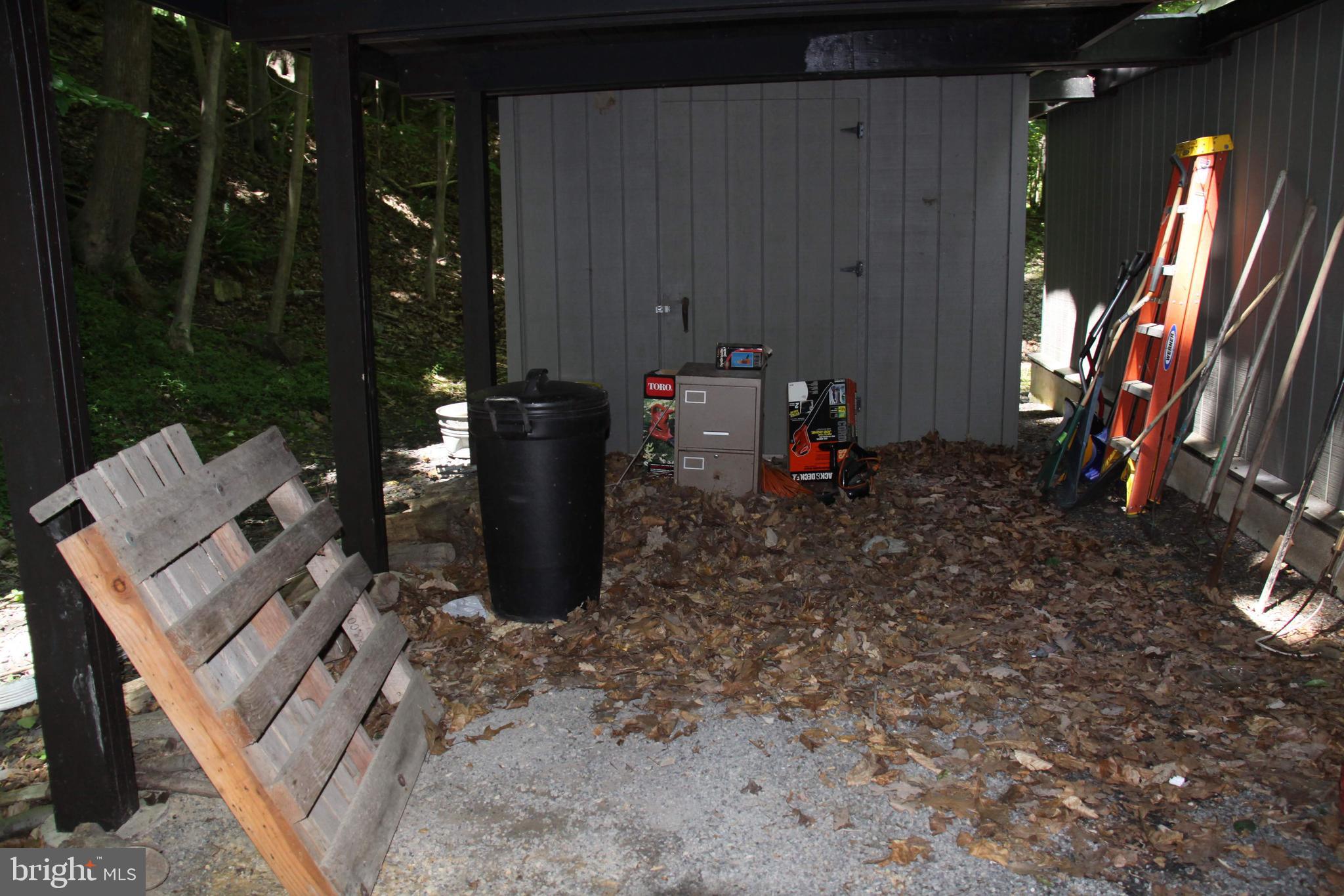 7601 Powder Valley Road Zionsville, PA 18092 - Photo 5 of 16 Car Port