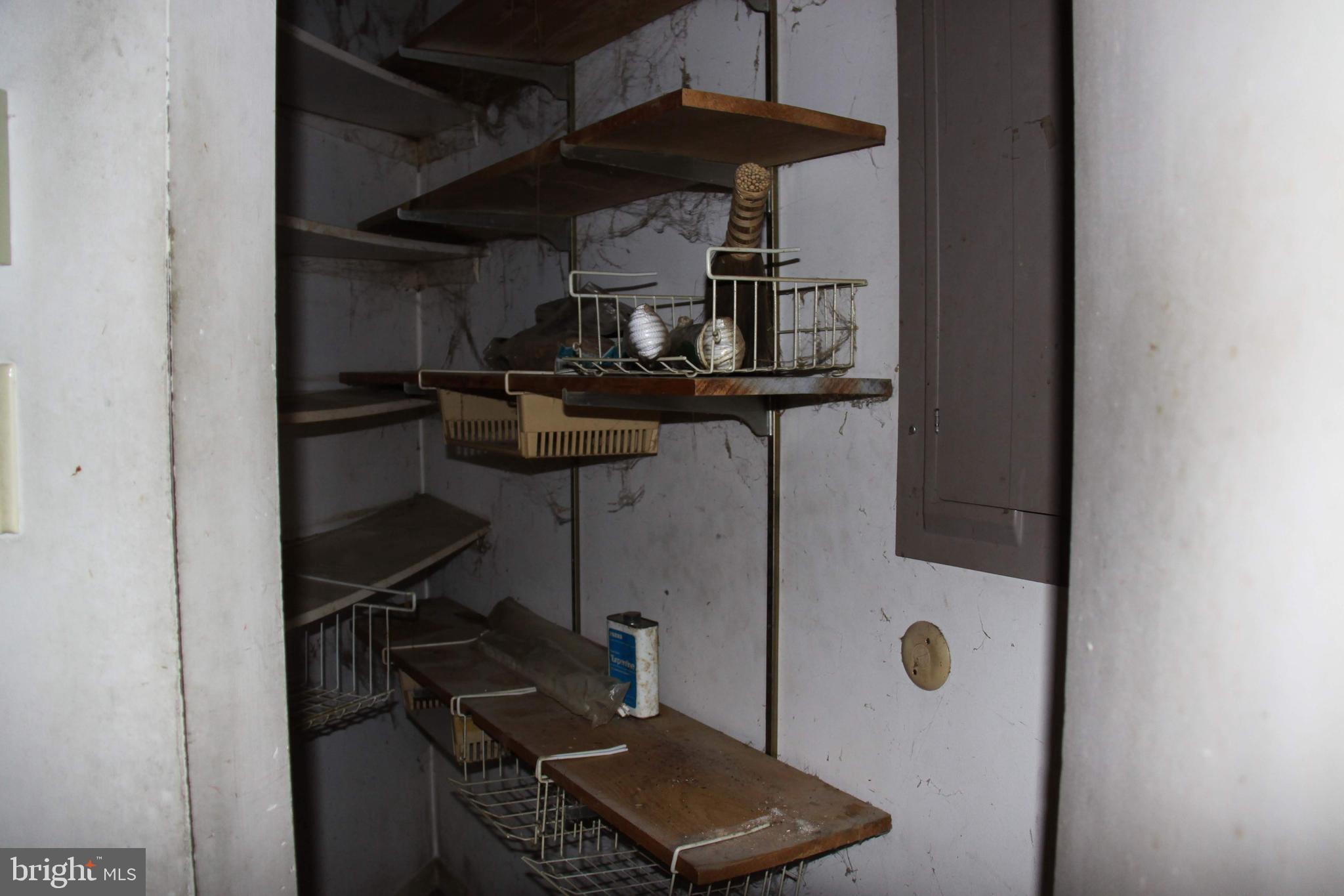 7601 Powder Valley Road Zionsville, PA 18092 - Photo 8 of 16 Shelving