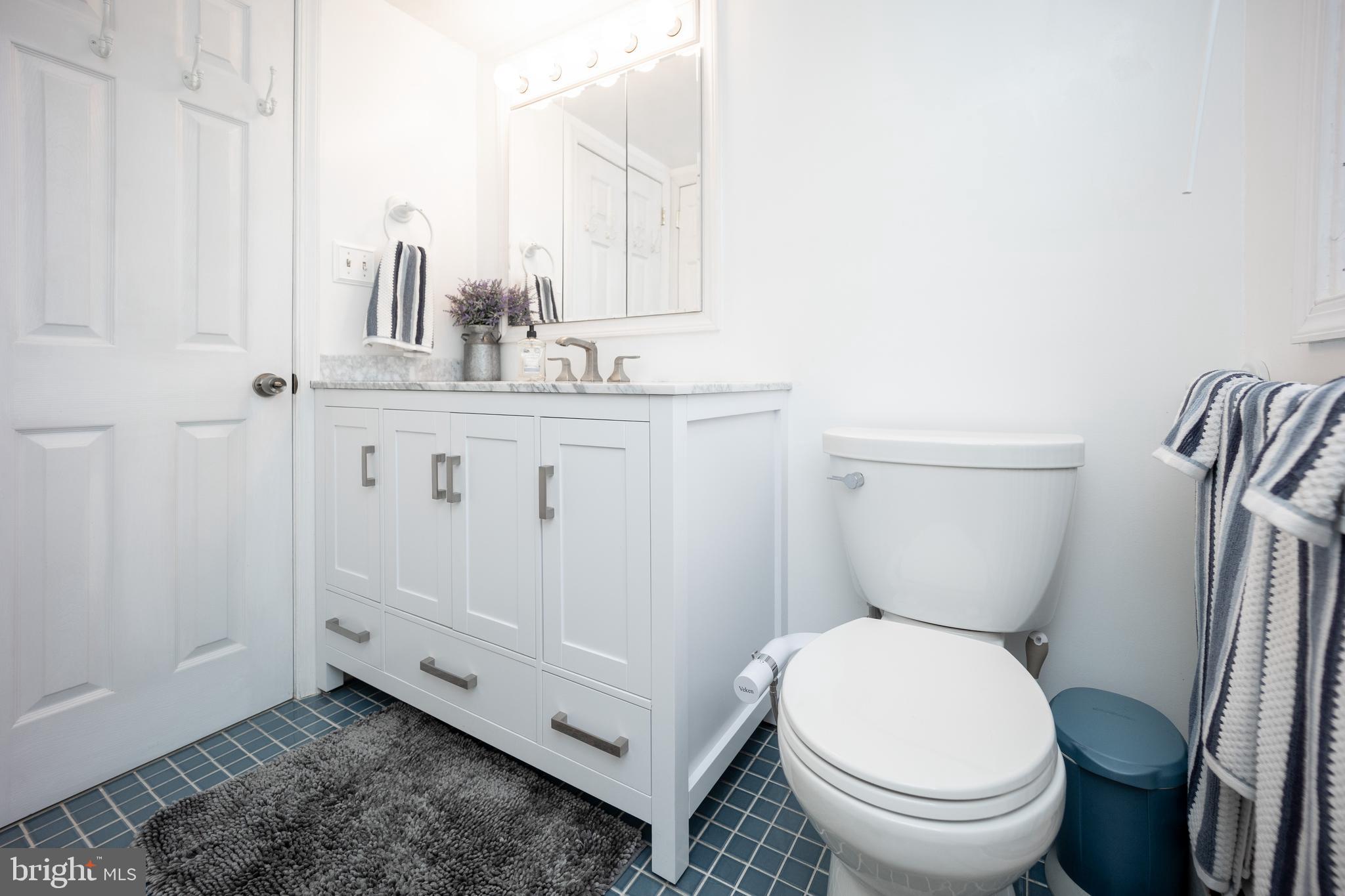 9941 Frederick Road Ellicott City, MD 21042 - Photo 29 of 50 2nd floor bath
