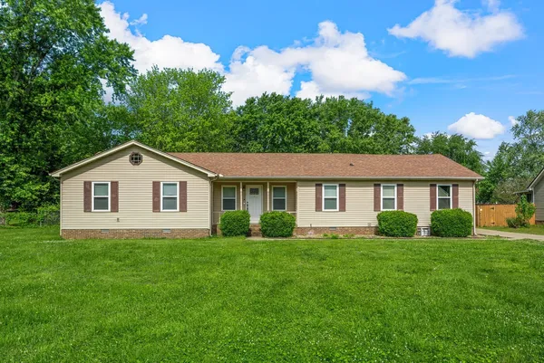 $2,400 | 710 Penn Court, Murfreesboro, TN 37128