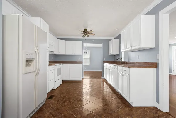 $2,400 | 710 Penn Court, Murfreesboro, TN 37128