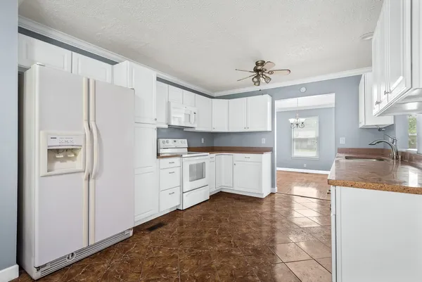 $2,400 | 710 Penn Court, Murfreesboro, TN 37128