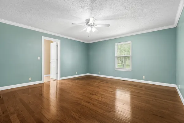 $2,400 | 710 Penn Court, Murfreesboro, TN 37128