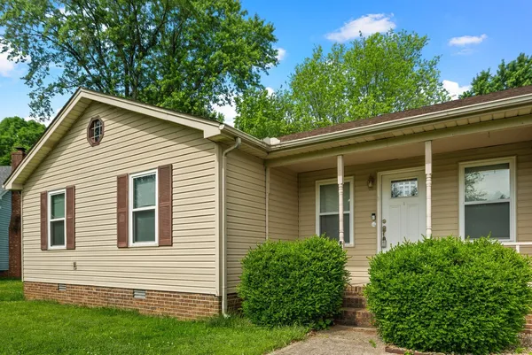 $2,400 | 710 Penn Court, Murfreesboro, TN 37128