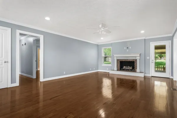 $2,400 | 710 Penn Court, Murfreesboro, TN 37128